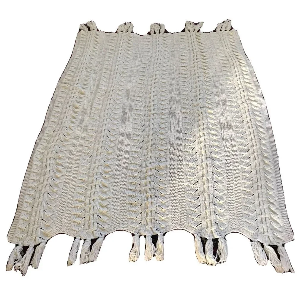 Fringed aran knit afghan blanket throw off white acrylic handmade USA‎ 63”x 44”